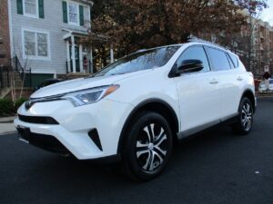 (A694) 2017 TOYOTA RAV4 LE (WHITE) ONE OWNER / CLEAN CARFAX REPORT!!!