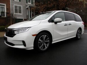 (A730) 2021 HONDA ODYSSEY TOURING (WHITE) ONE OWNER CLEAN CARFAX REPORT!!