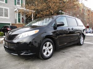 (A703) 2015 TOYOTA SIENNA LE 7-PASSENGER (BLACK) CLEAN CARFAX REPORT!!