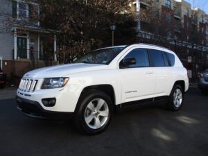 (A748) 2017 JEEP COMPASS SPORT (WHITE) CLEAN CARFAX REPORT!!
